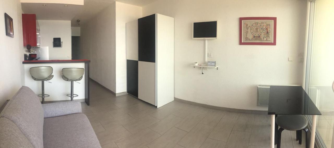 Bel F1 30m² Face Parking Apartment *